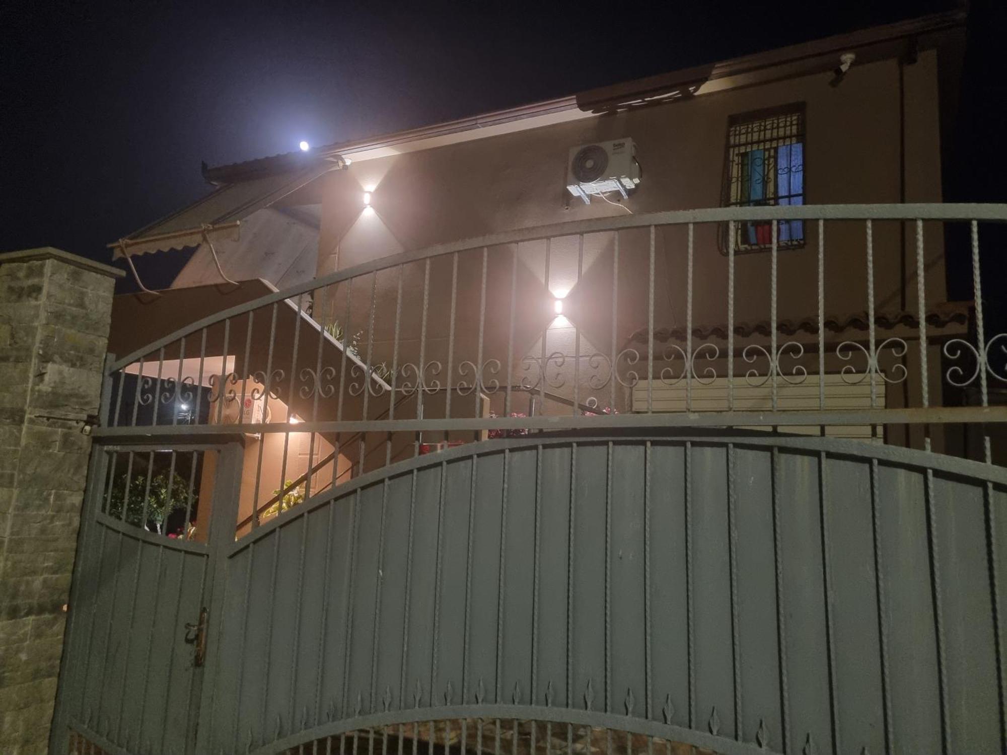 Vila Megi-Rent Room Vlorë Exteriör bild