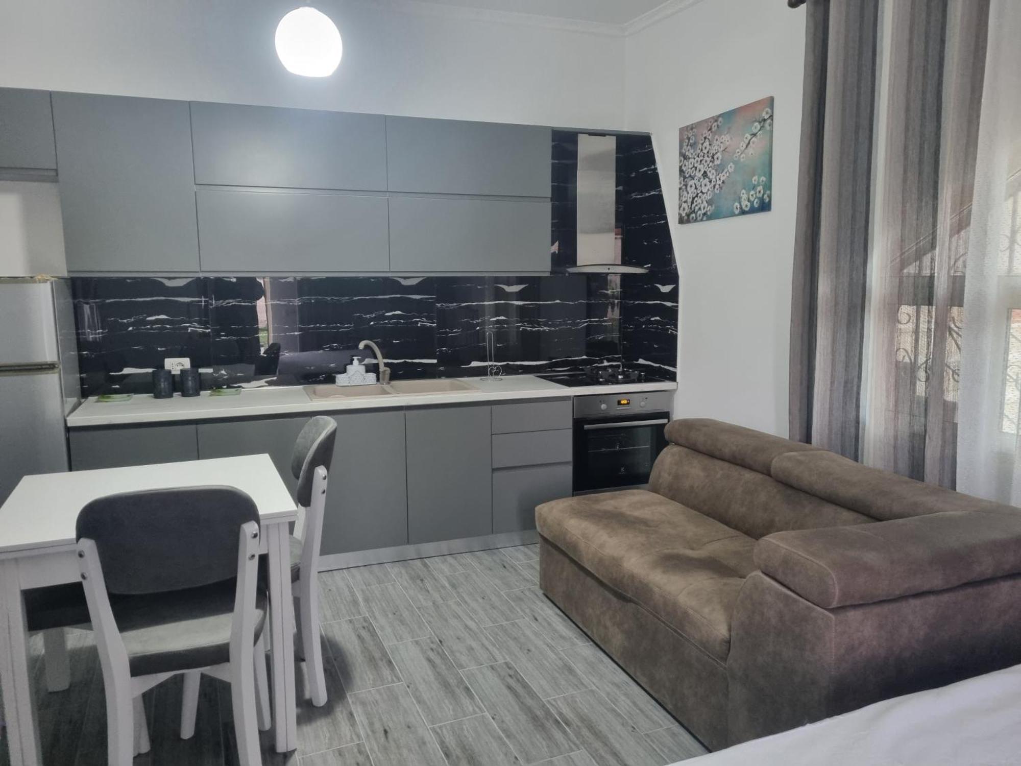 Vila Megi-Rent Room Vlorë Exteriör bild