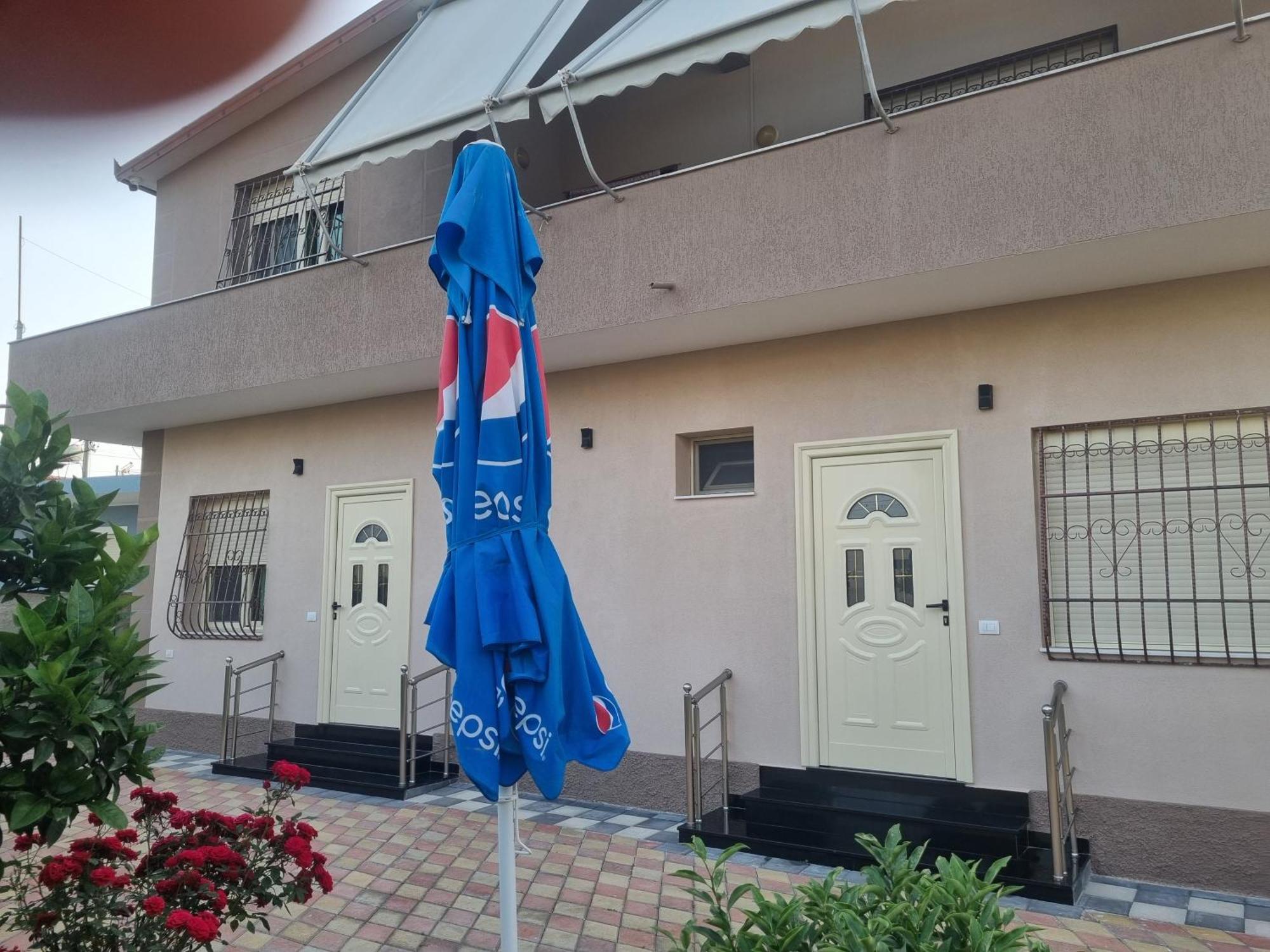 Vila Megi-Rent Room Vlorë Exteriör bild