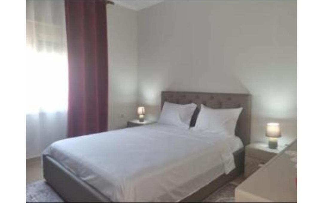 Vila Megi-Rent Room Vlorë Exteriör bild