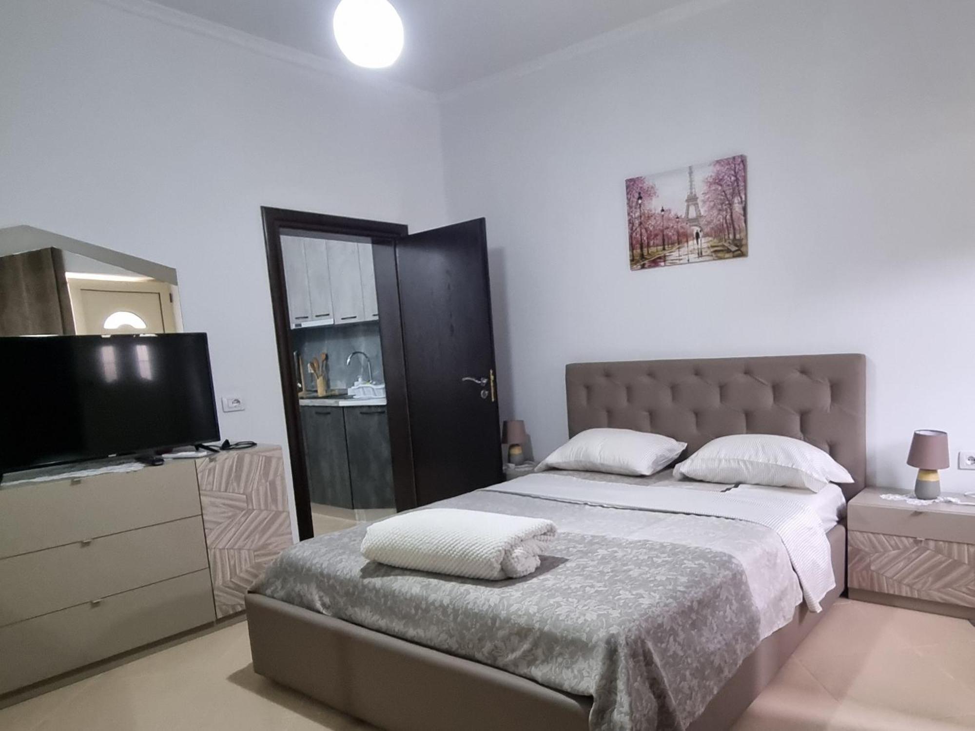 Vila Megi-Rent Room Vlorë Exteriör bild