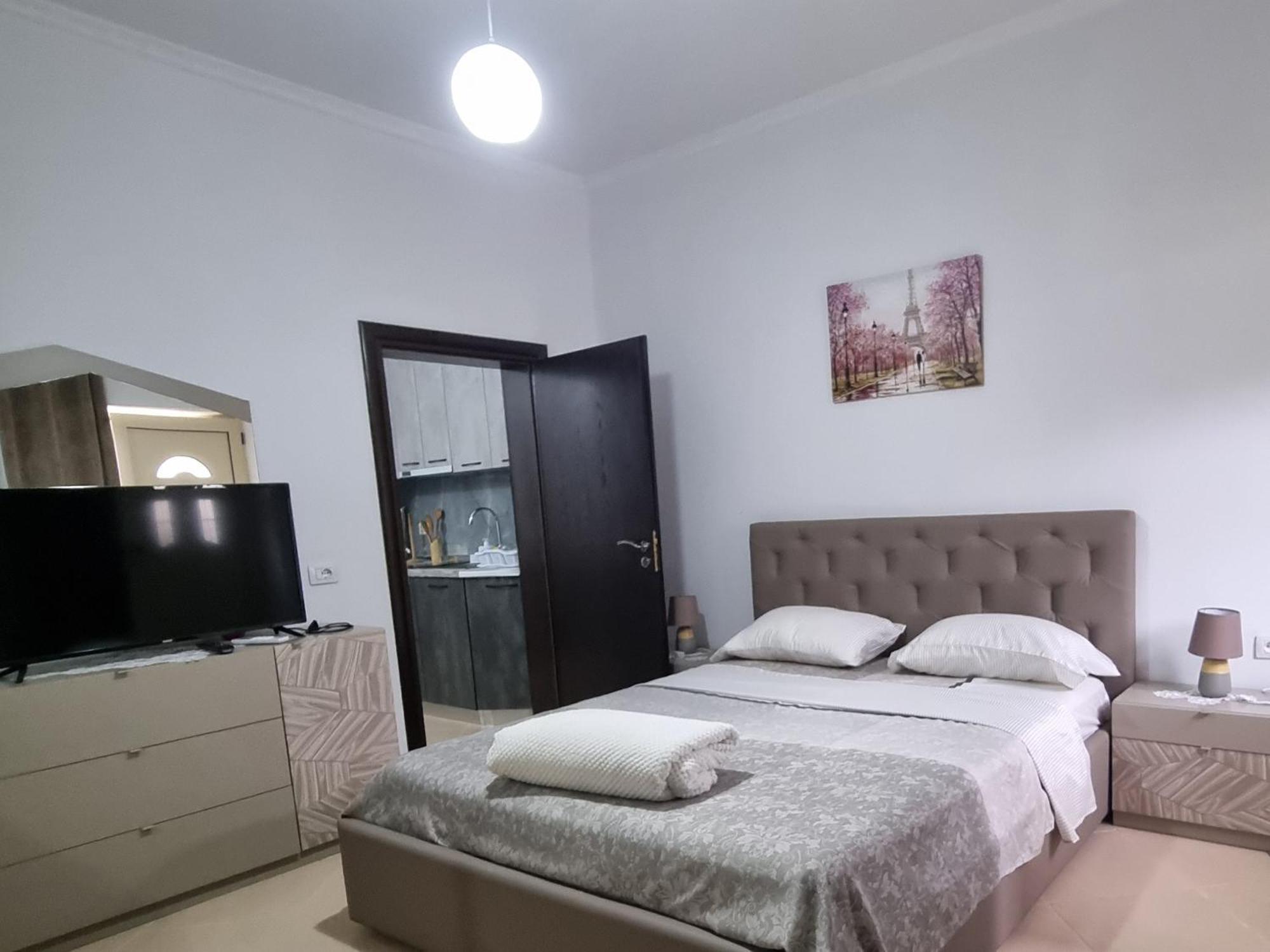 Vila Megi-Rent Room Vlorë Exteriör bild