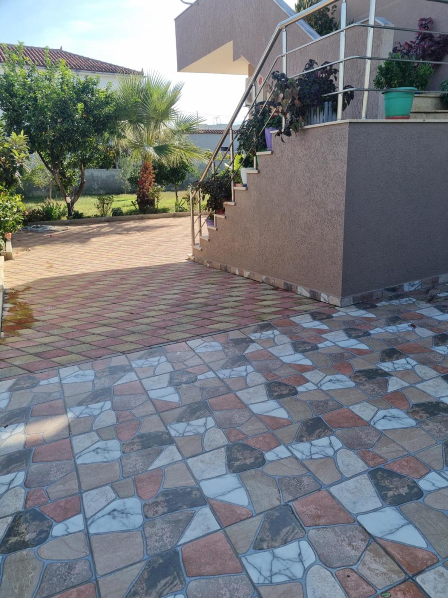 Vila Megi-Rent Room Vlorë Exteriör bild